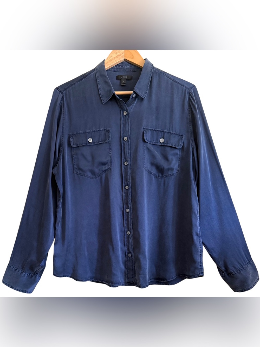 J. Crew 100% Silk Preppy Business Casual Lightweight Chic Button Down Shirt 14 - Picture 5 of 10